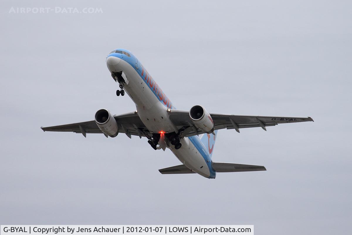 G-BYAL, 1993 Boeing 757-204 C/N 25626, Take off