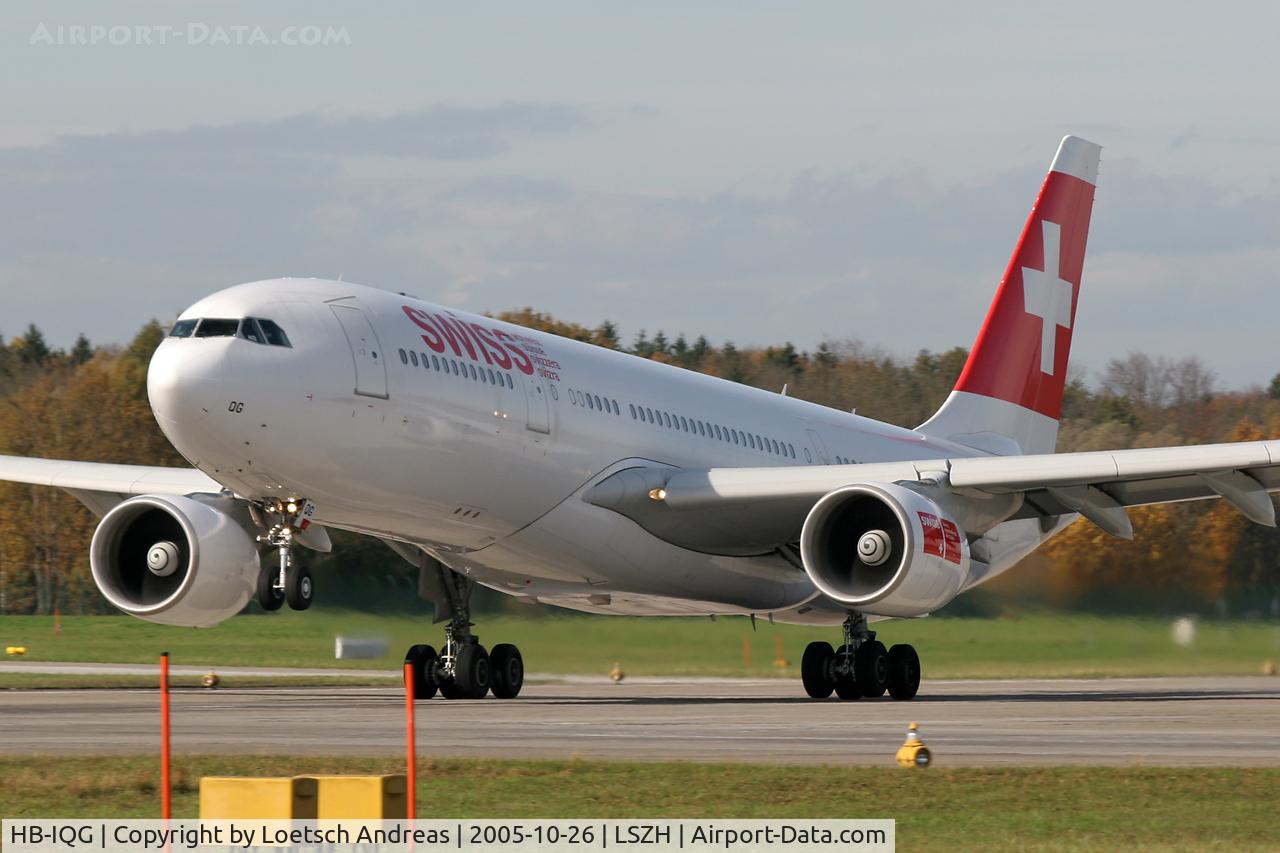 HB-IQG, 1999 Airbus A330-223 C/N 275, Swiss take off