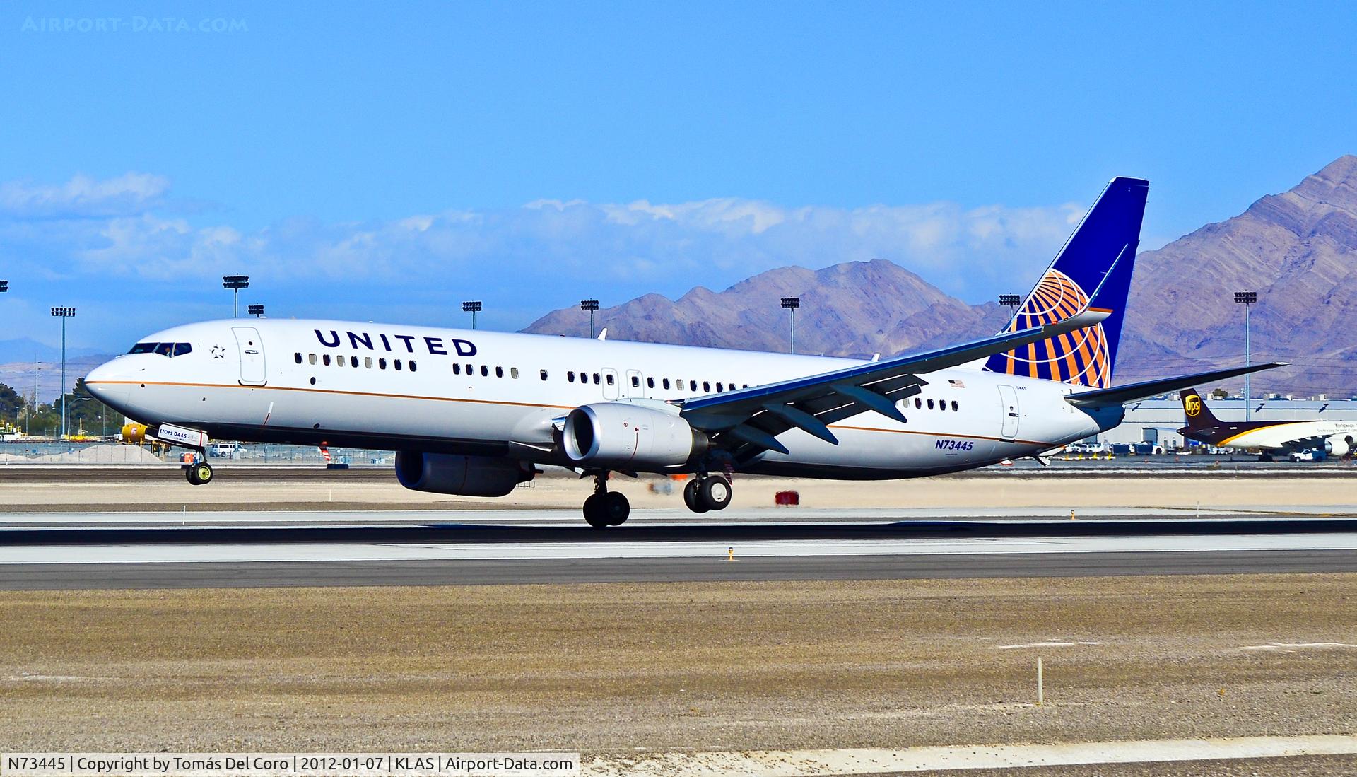 N73445, 2011 Boeing 737-924/ER C/N 40000, N73445 United Airlines Boeing 737-924ER C/N 40000/3615

- Las Vegas - McCarran International (LAS / KLAS)
USA - Nevada, January 7, 2012
Photo: Tomás Del Coro
