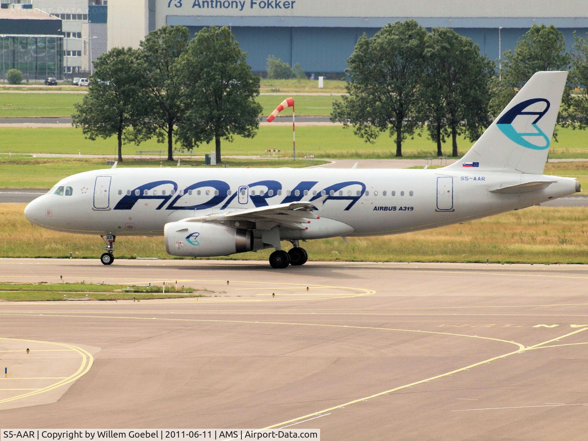 S5-AAR, 2010 Airbus A319-132 C/N 4301, Taxi to the runway of Schiphol Airport