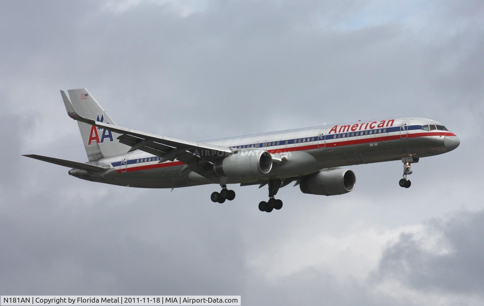 N181AN, 1999 Boeing 757-223 C/N 29591, American 757