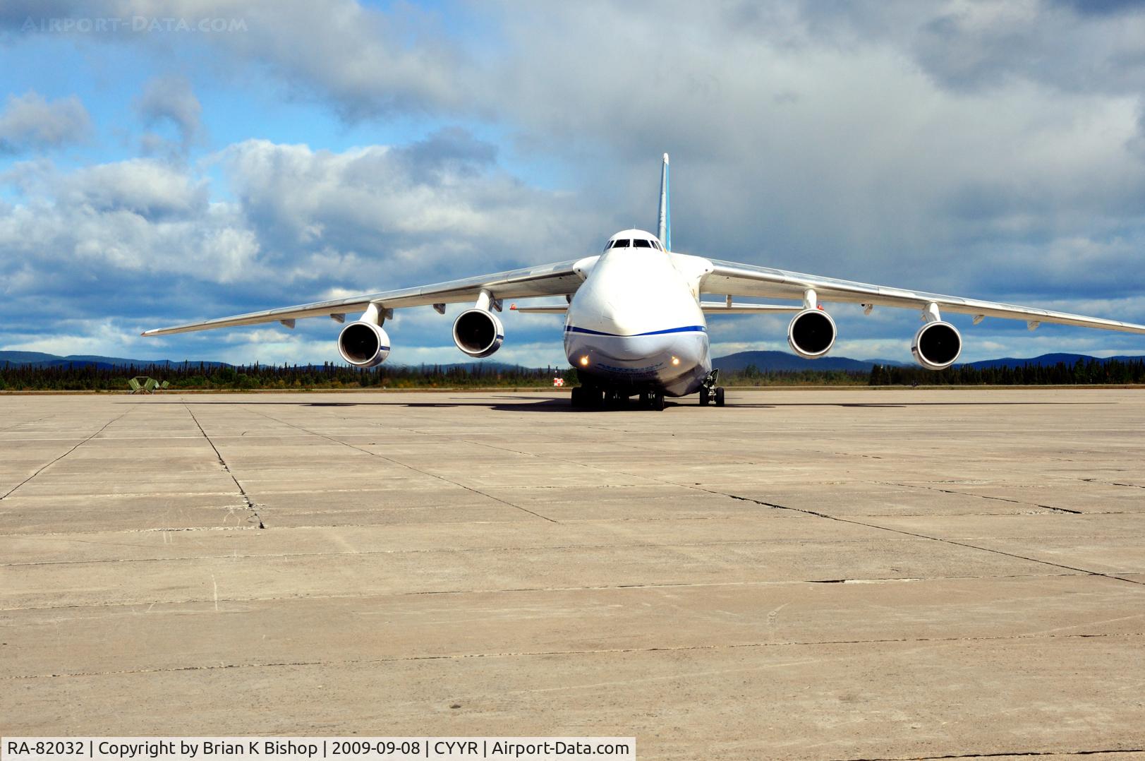 RA-82032, Antonov An-124-100 Ruslan C/N 9773052832051, Irving