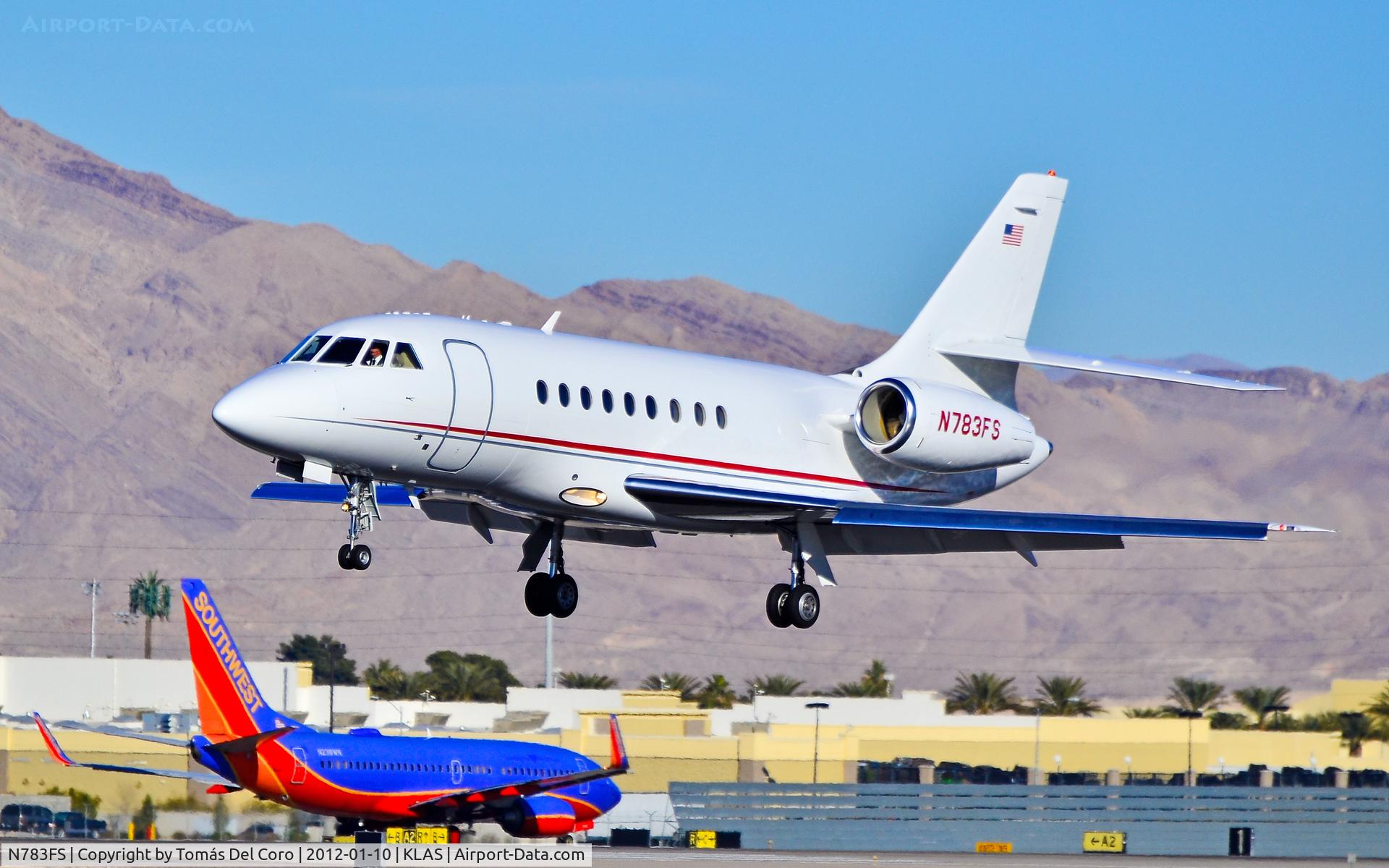 N783FS, 1995 Dassault Falcon 2000 C/N 009, N783FS 1995 Dassault Aviation Falcon 2000 C/N 09

- Las Vegas - McCarran International (LAS / KLAS)
USA - Nevada, January 10, 2012
Photo: Tomás Del Coro