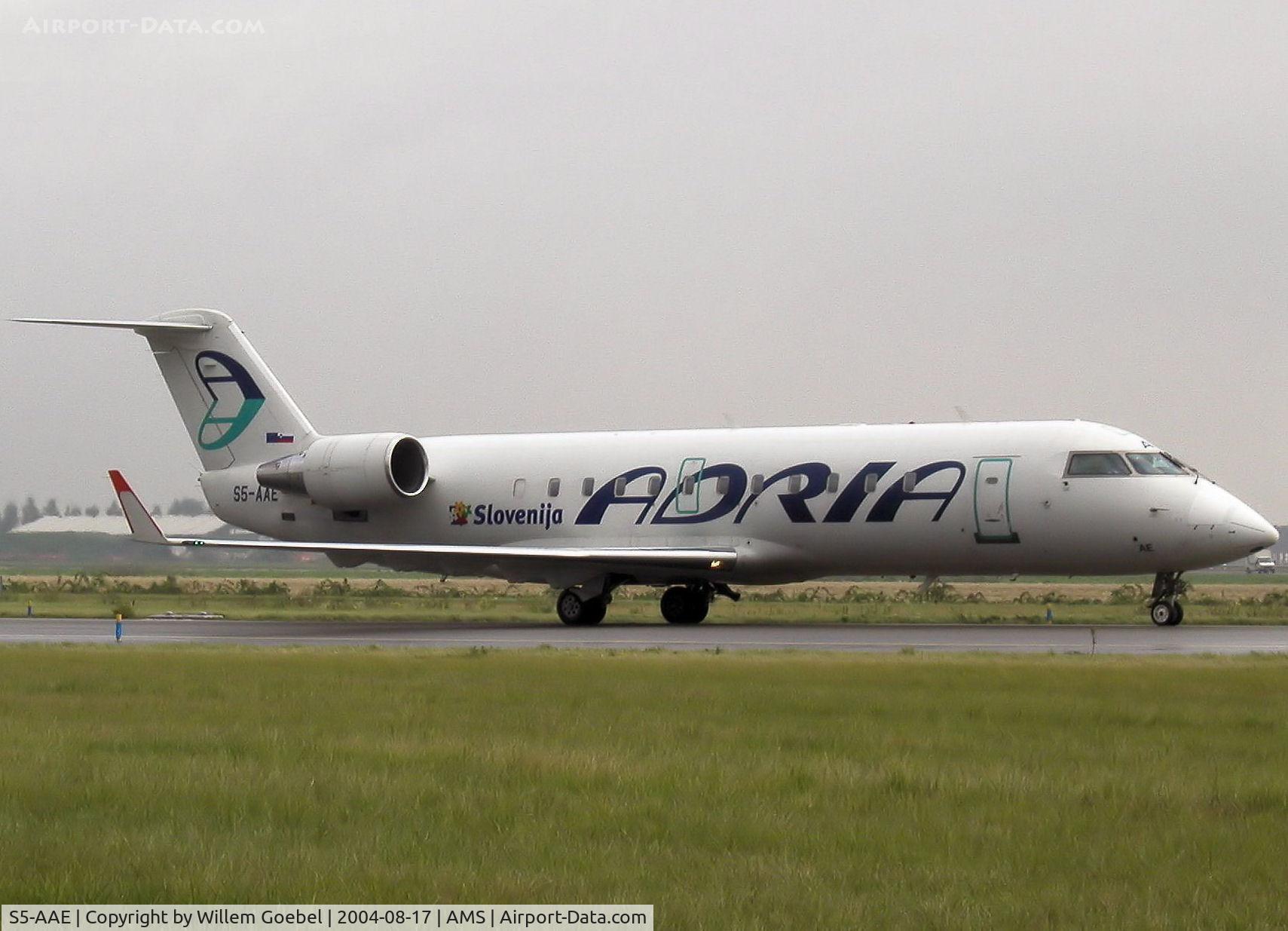 S5-AAE, 1998 Canadair CRJ-200LR (CL-600-2B19) C/N 7170, Taxi to the gate of Schiphol Airport