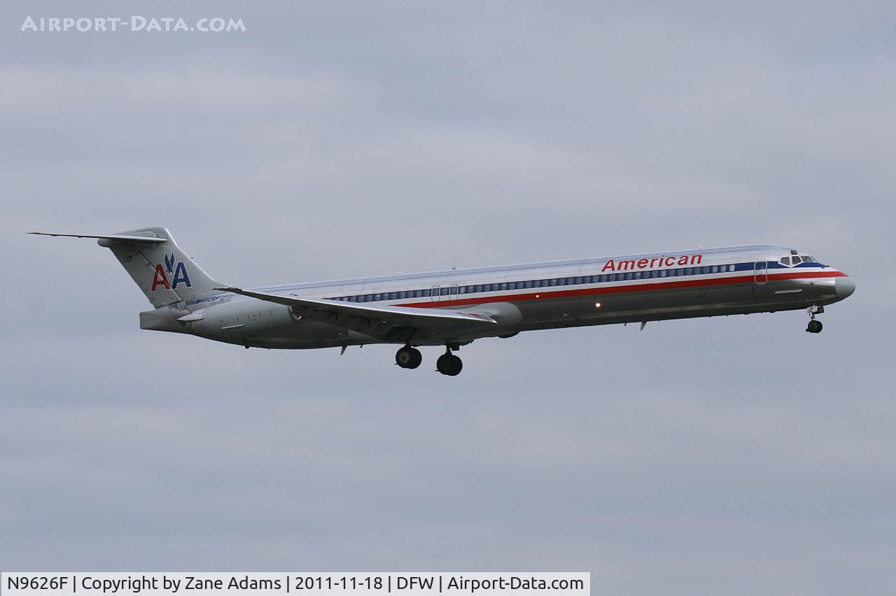 N9626F, 1998 McDonnell Douglas MD-83 (DC-9-83) C/N 53596, American Airlines at DFW Airport