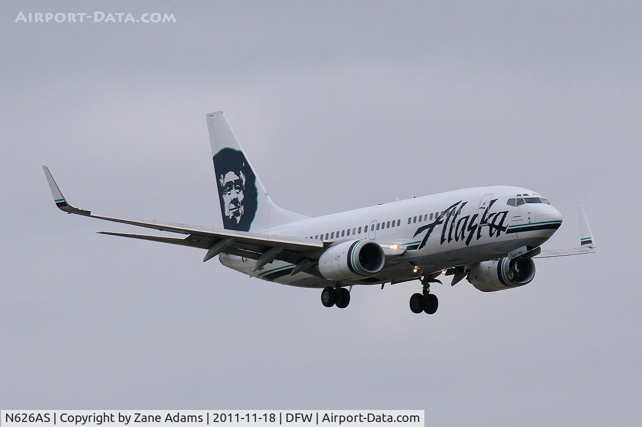 N626AS, 2001 Boeing 737-790 C/N 30793, Alaska Airlines at DFW Airport