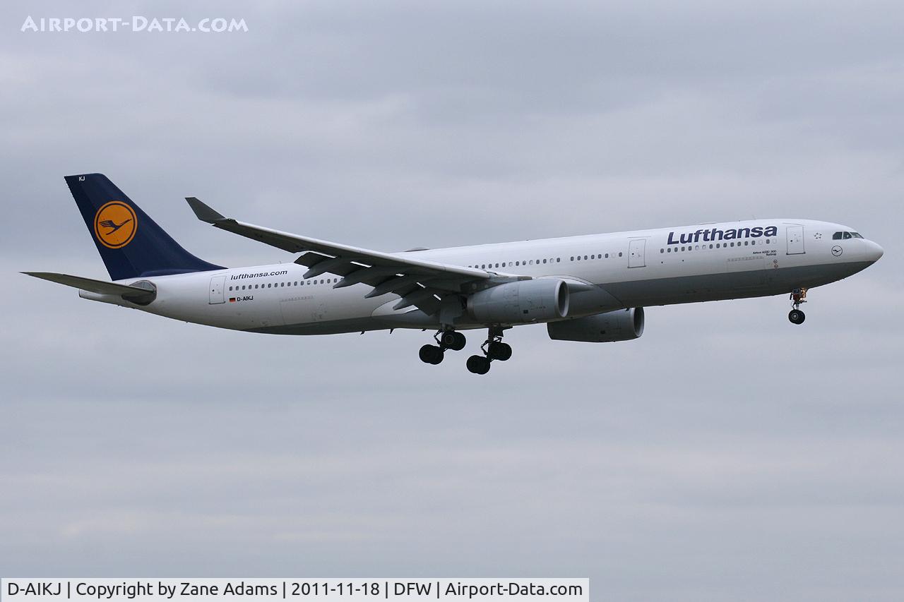 D-AIKJ, 2005 Airbus A330-343X C/N 701, Lufthansa landing at DFW