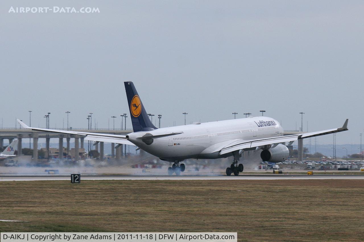 D-AIKJ, 2005 Airbus A330-343X C/N 701, Lufthansa landing at DFW