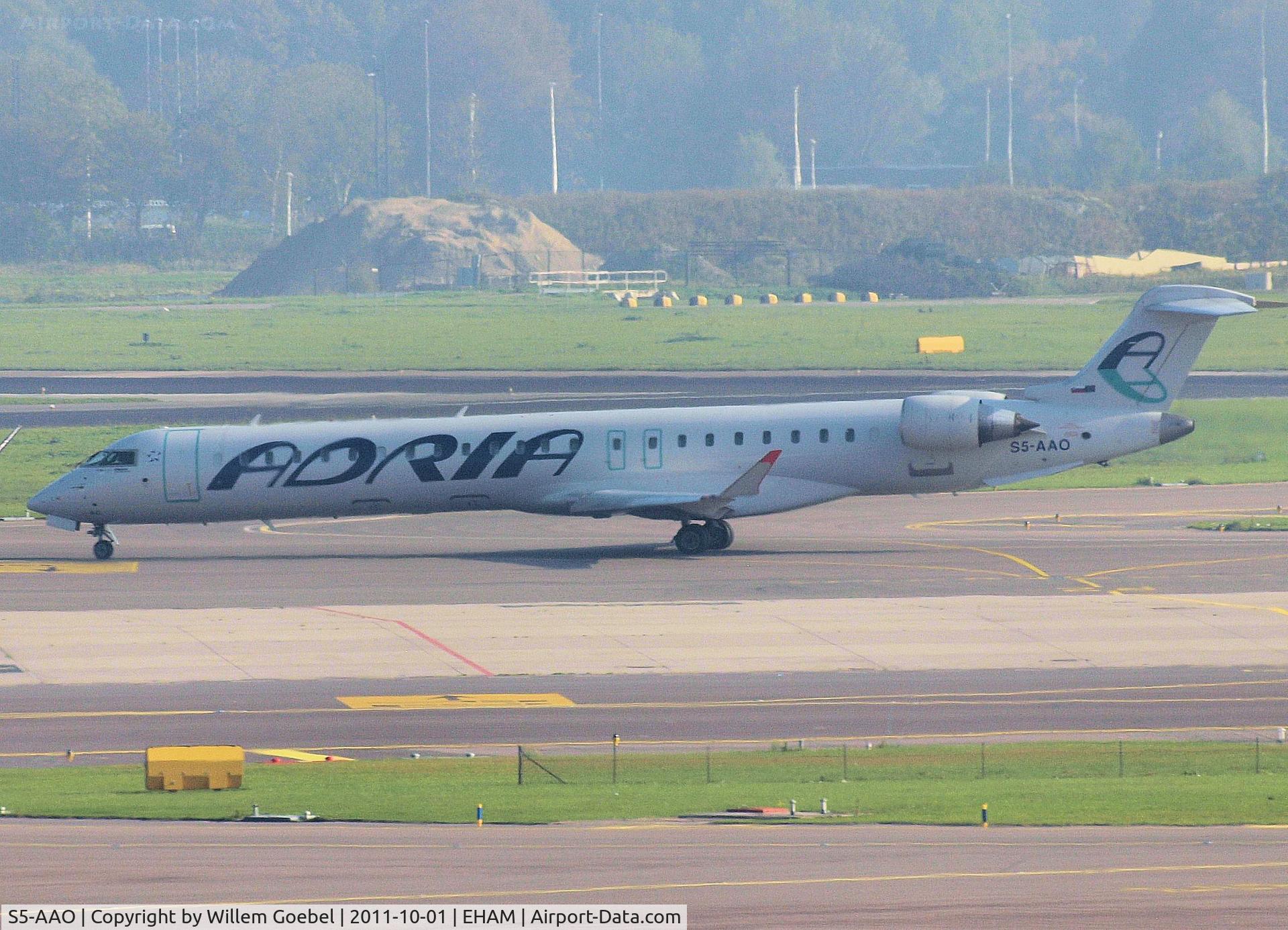 S5-AAO, 2008 Bombardier CRJ-900 NG (CL-600-2D24) C/N 15215, Taxi to runway L36 of Schiphol Airport