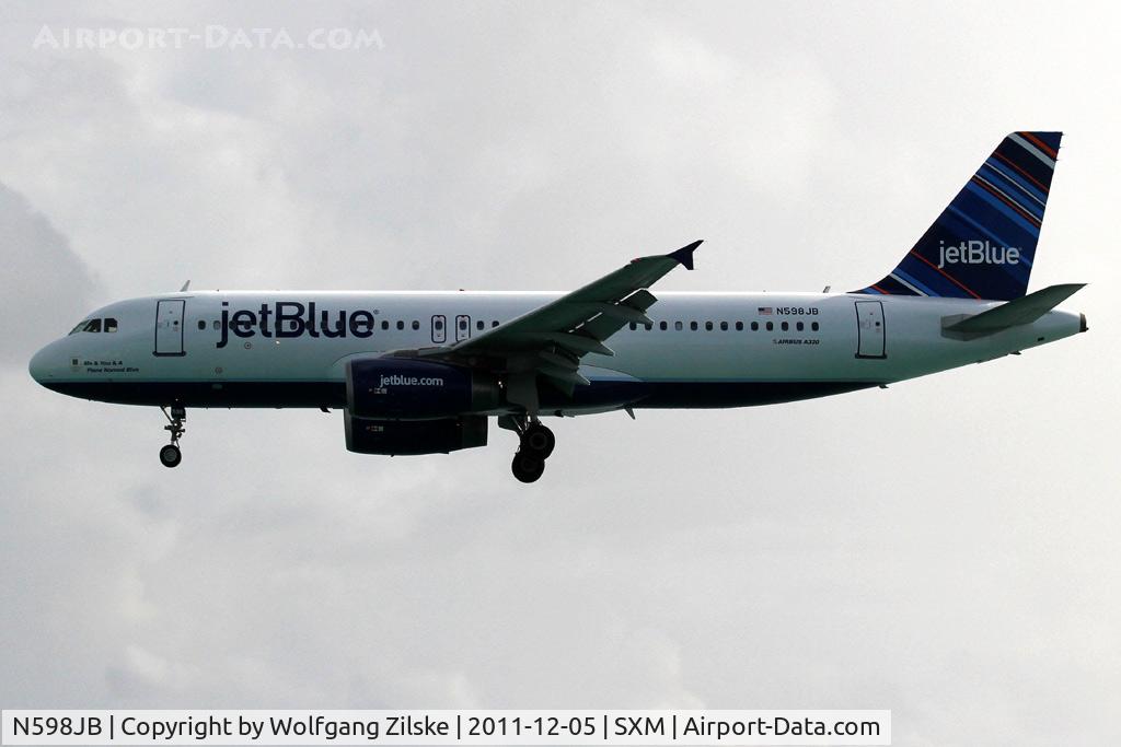 N598JB, 2004 Airbus A320-232 C/N 2314, visitor