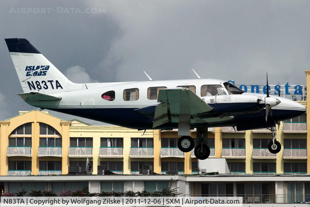 N83TA, 1974 Piper PA-31-310 Navajo C/N 31-7401233, visitor