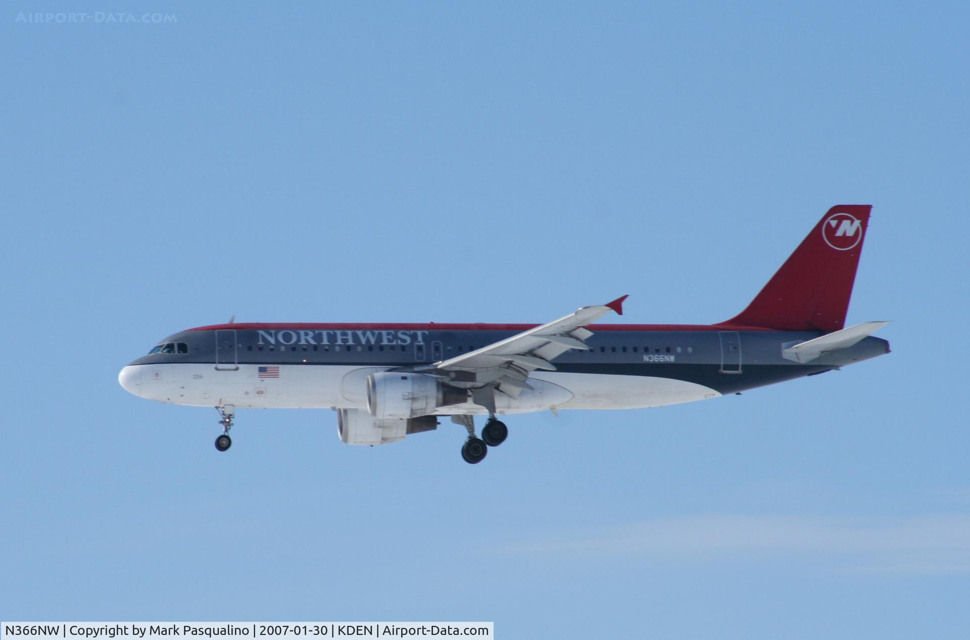 N366NW, 1999 Airbus A320-212 C/N 0981, Airbus A320
