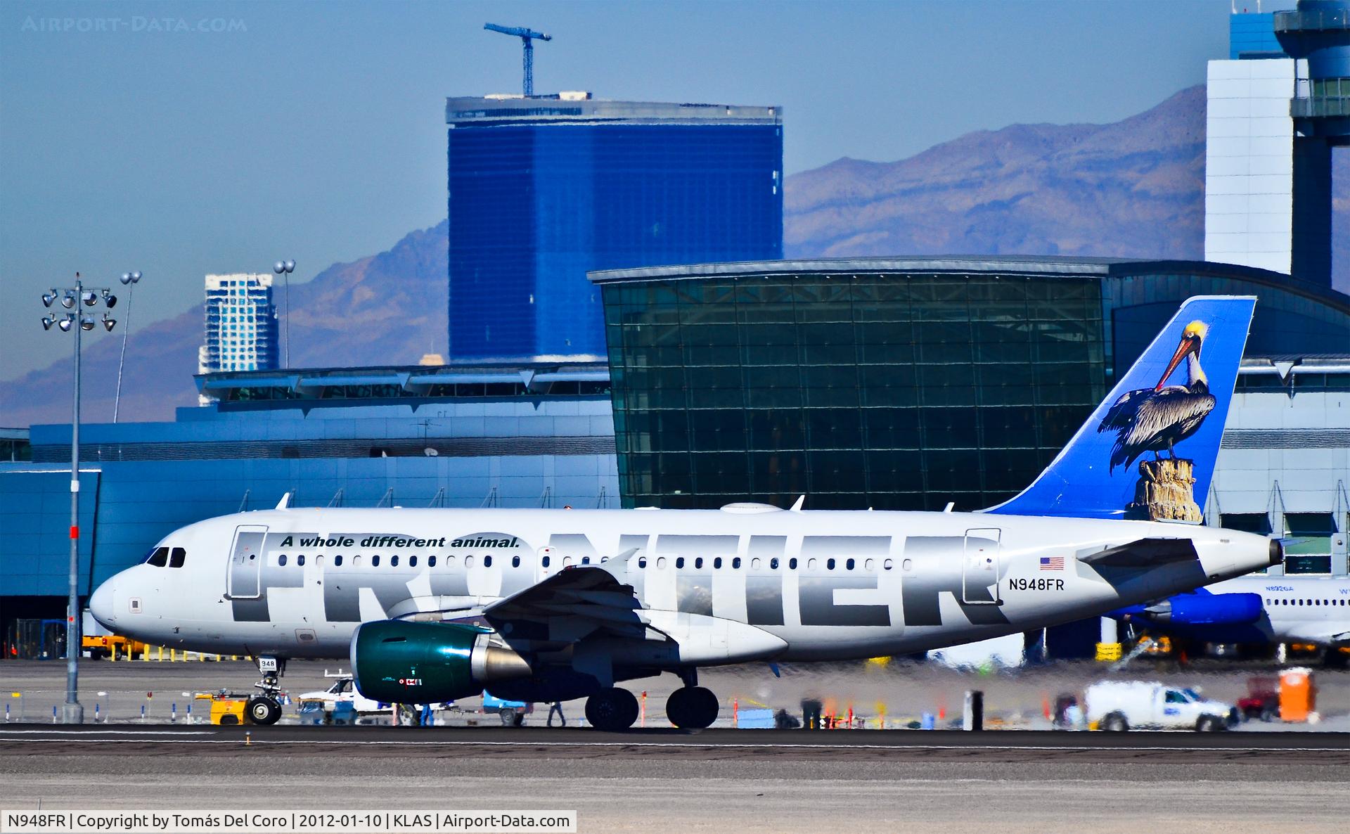 N948FR, 2006 Airbus A319-112 C/N 2836, N948FR Frontier Airlines 2006 Airbus A319-111 (cn 2836)

- Las Vegas - McCarran International (LAS / KLAS)
USA - Nevada, January 10, 2012
Photo: Tomás Del Coro