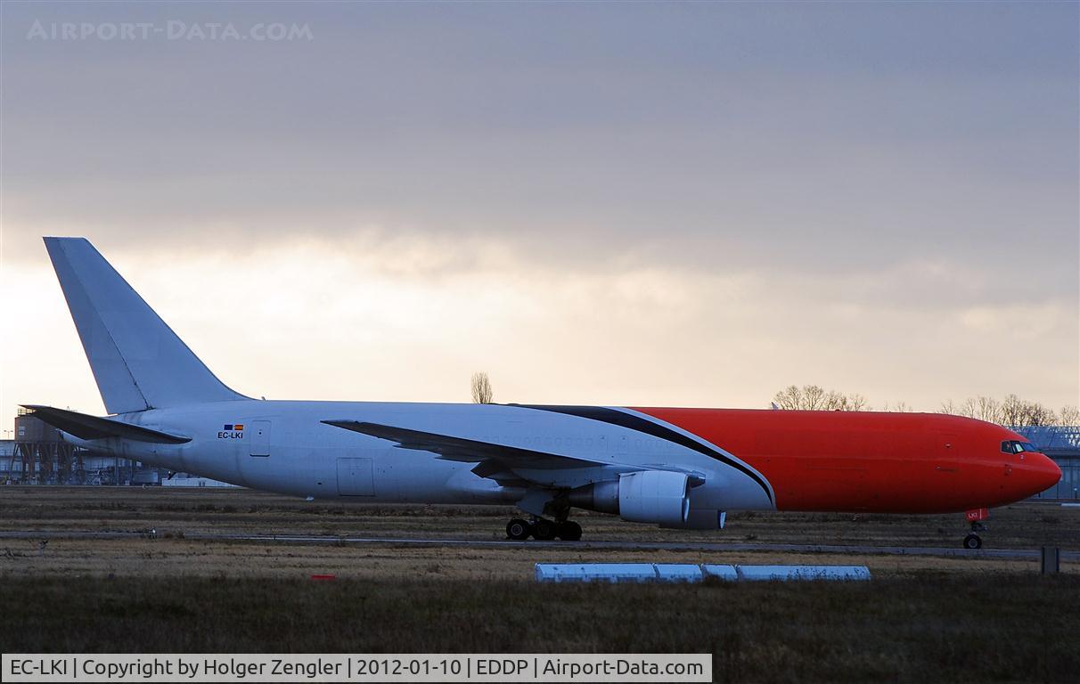 EC-LKI, 1992 Boeing 767-383/ER C/N 26544, Stopped here 4 days ago.