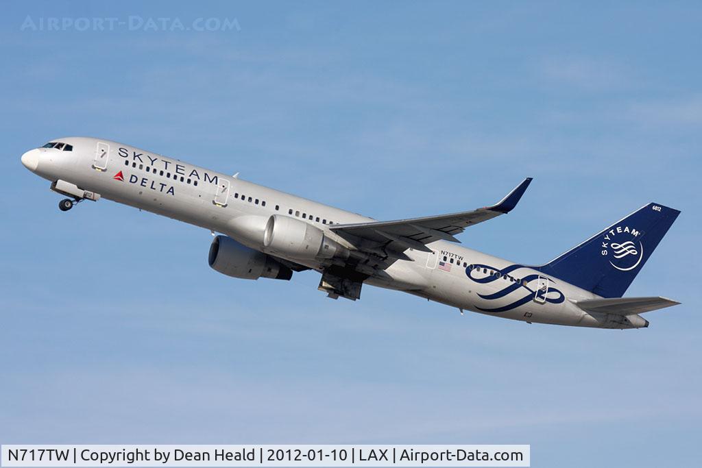 N717TW, 1999 Boeing 757-231 C/N 28485, Delta Air Lines 