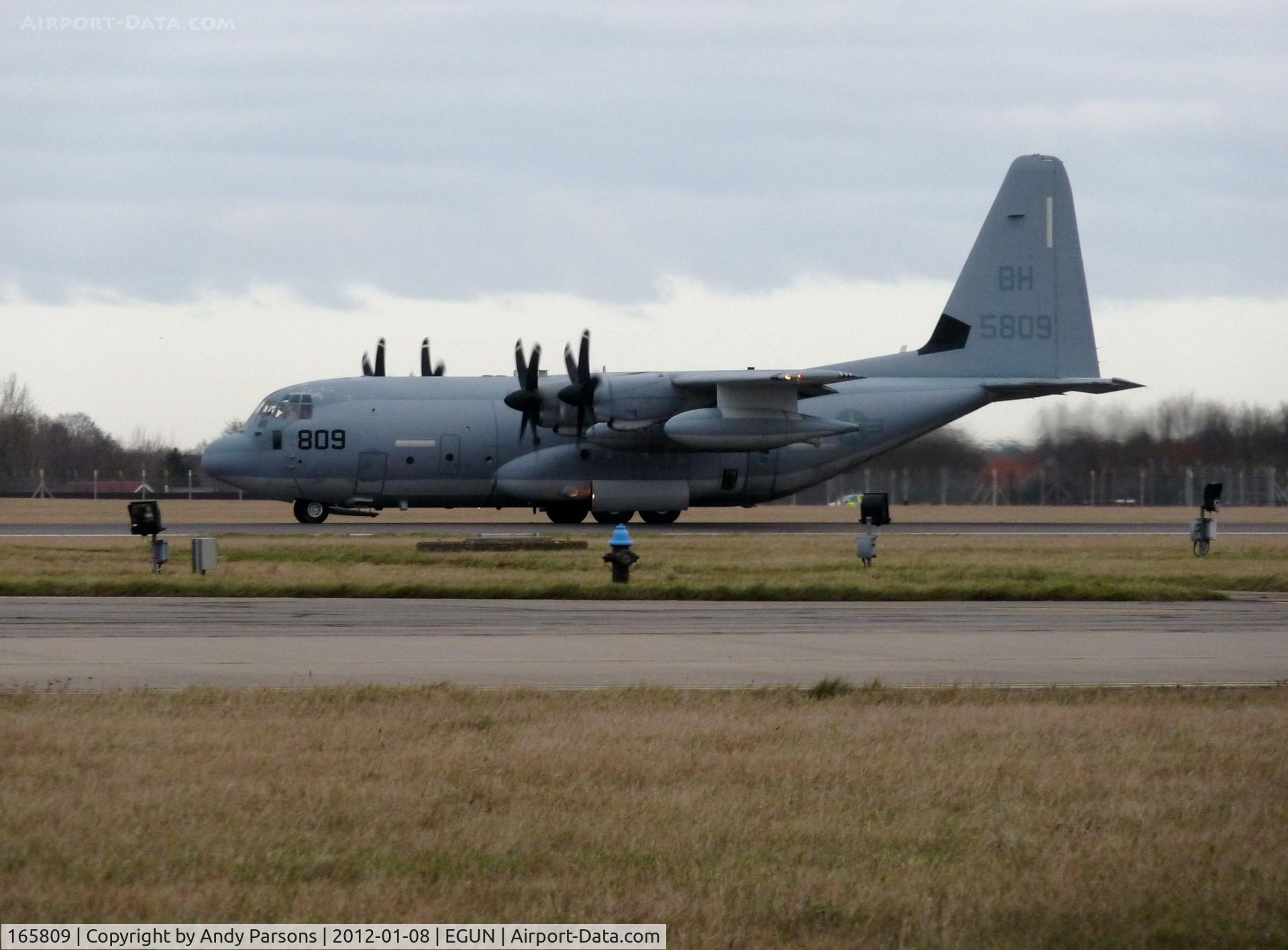 165809, 2001 Lockheed Martin KC-130J Hercules C/N 382-5508, Departing Mildenhall