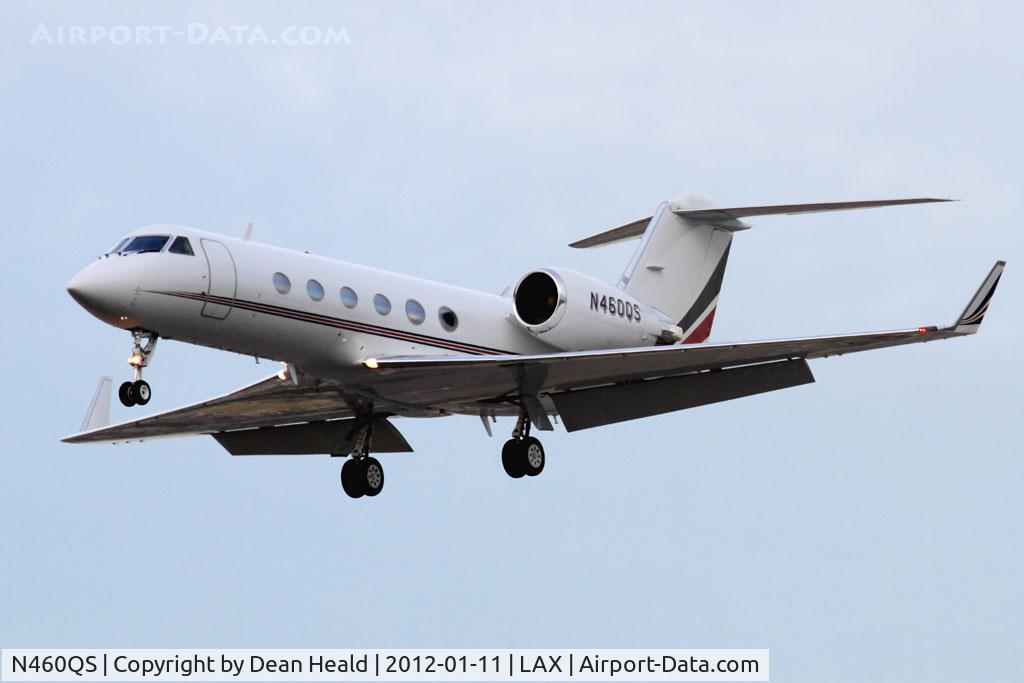 N460QS, 1999 Gulfstream Aerospace G-IV C/N 1360, NetJets 1999 Gulfstream G-IV N460QS from Las Vegas McCarran Int'l (KLAS) on short final to RWY 25L in overcast conditions.