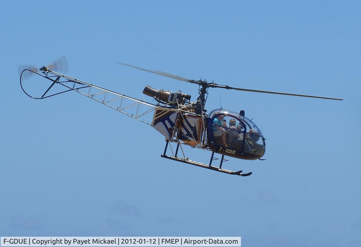 F-GDUE, Eurocopter SE-313B Alouette II C/N 1457, Arriving at Pierrefonds...