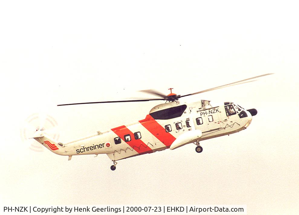 PH-NZK, 1977 Sikorsky S-61N C/N 61773, Schreiner North Sea Helicopters , sightseeing Flights. Airport Open Day 2000