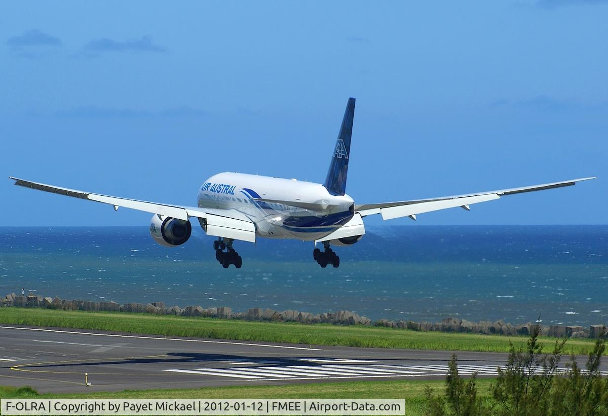 F-OLRA, 2011 Boeing 777-29MLR C/N 40955, Landing rwy 30