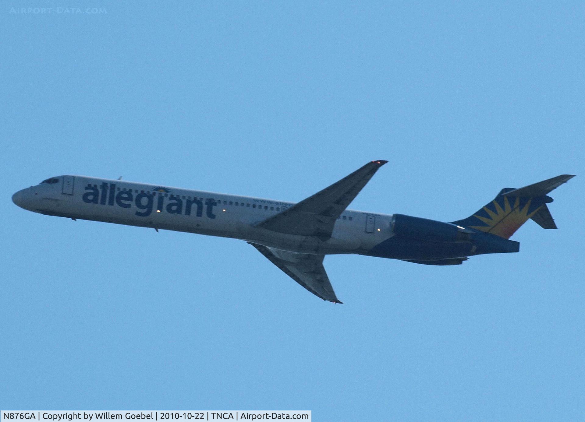 N876GA, 1995 McDonnell Douglas MD-83 (DC-9-83) C/N 53469, Prepare for landing on Aruba Airport