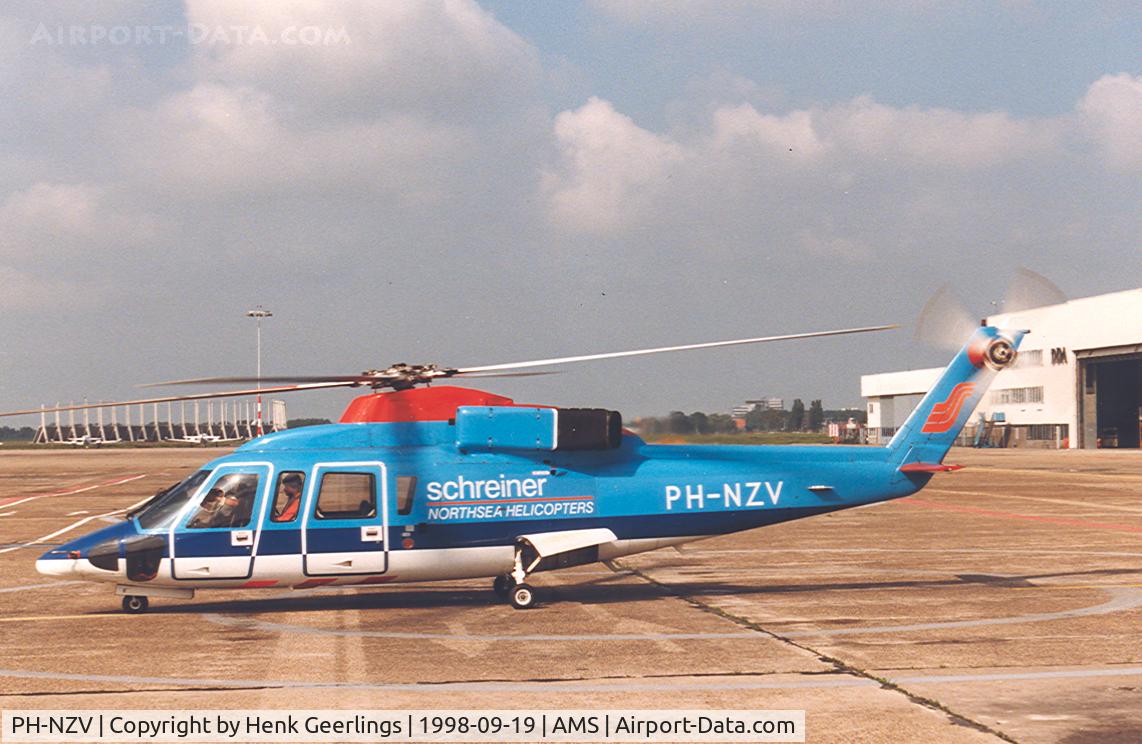 PH-NZV, Sikorsky S-76B C/N 760336, Schreiner North Sea Helicopters. Photo made by Martijn Geerlings