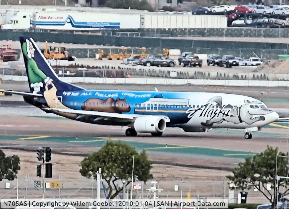 N705AS, 1998 Boeing 737-490 C/N 29318, Taxi to the runway of San Diego Airport