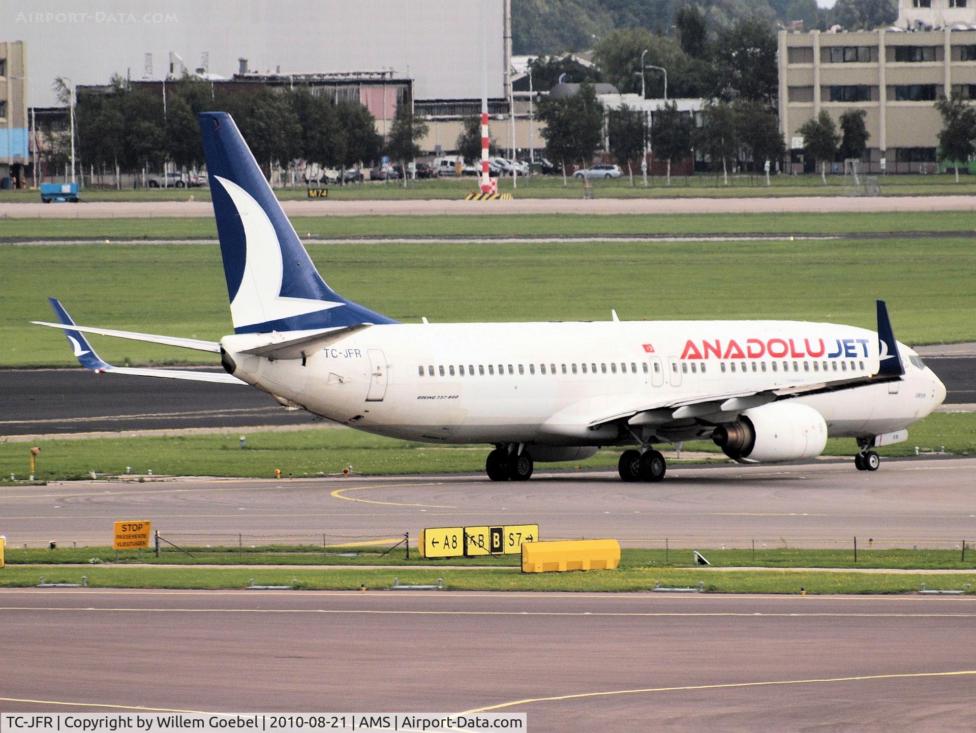 TC-JFR, 1999 Boeing 737-8F2 C/N 29779, Taxi to the runway 24 of Amsterdam Airport