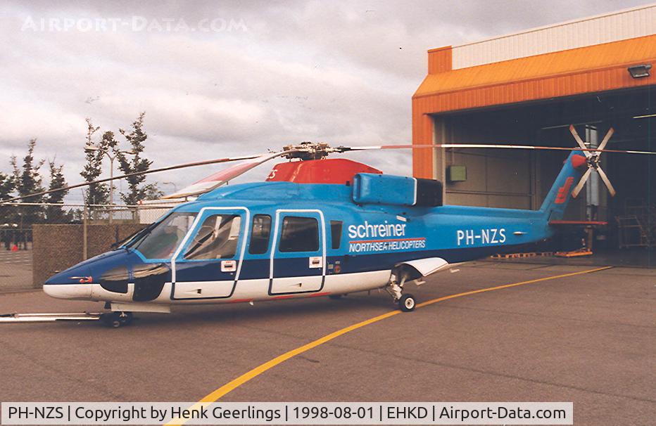 PH-NZS, 1986 Sikorsky S-76B C/N 760325, Schreiner North Sea Helicopters.

Photo made by Martijn Geerlings