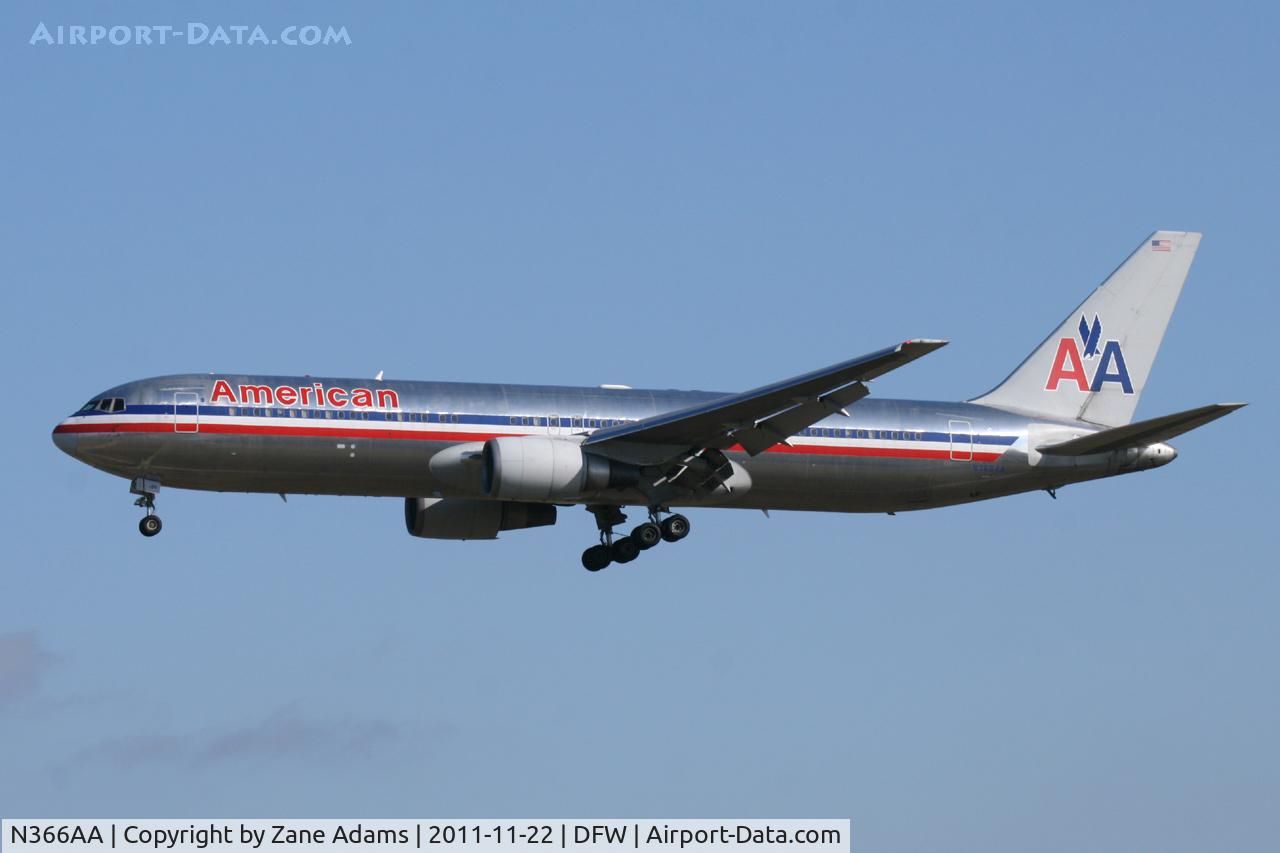 N366AA, 1991 Boeing 767-323/ER C/N 25193, American Airlines landing at DFW Airport