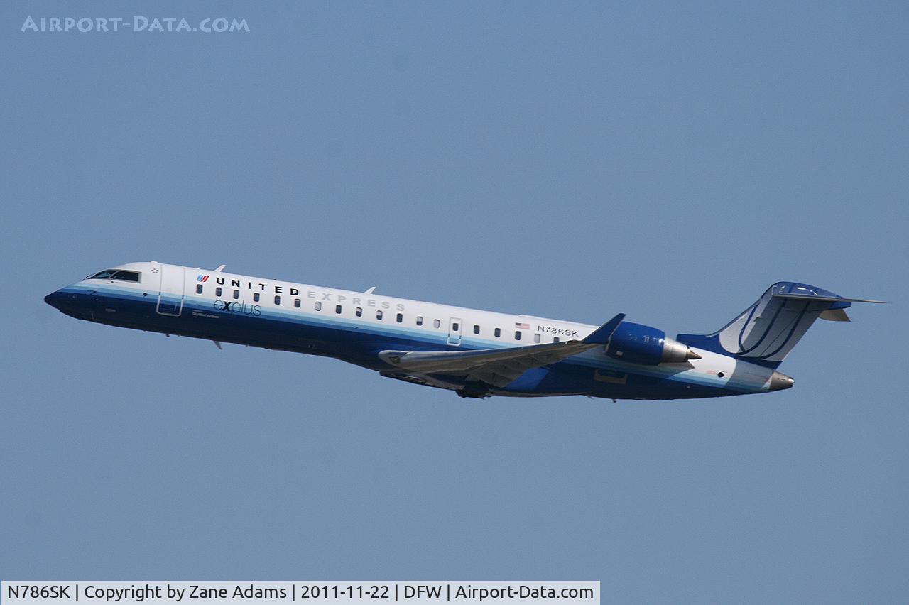 N786SK, 2009 Bombardier CRJ-700 (CL-600-2C10) Regional Jet C/N 10286, United Express departing DFW Airport