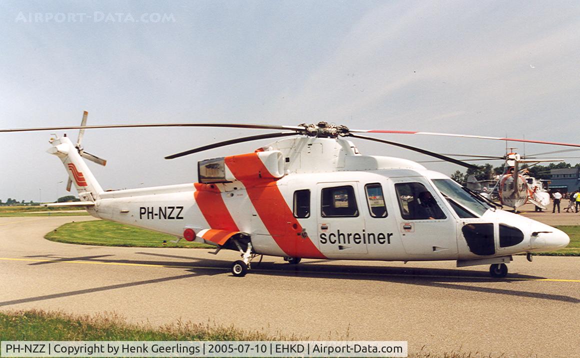 PH-NZZ, Sikorsky S-76B C/N 760316, Schreiner North Sea Helicopters.

Den Helder Airport Openday