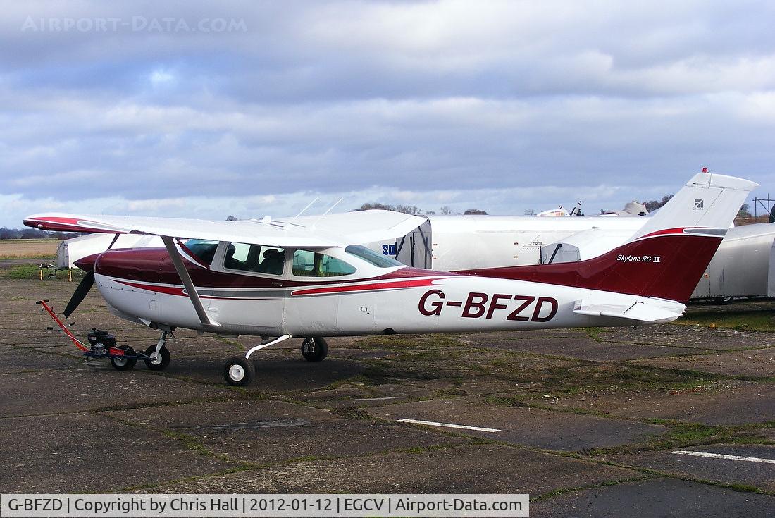 G-BFZD, 1978 Reims FR182 Skylane RG C/N 0010, based at Sleap