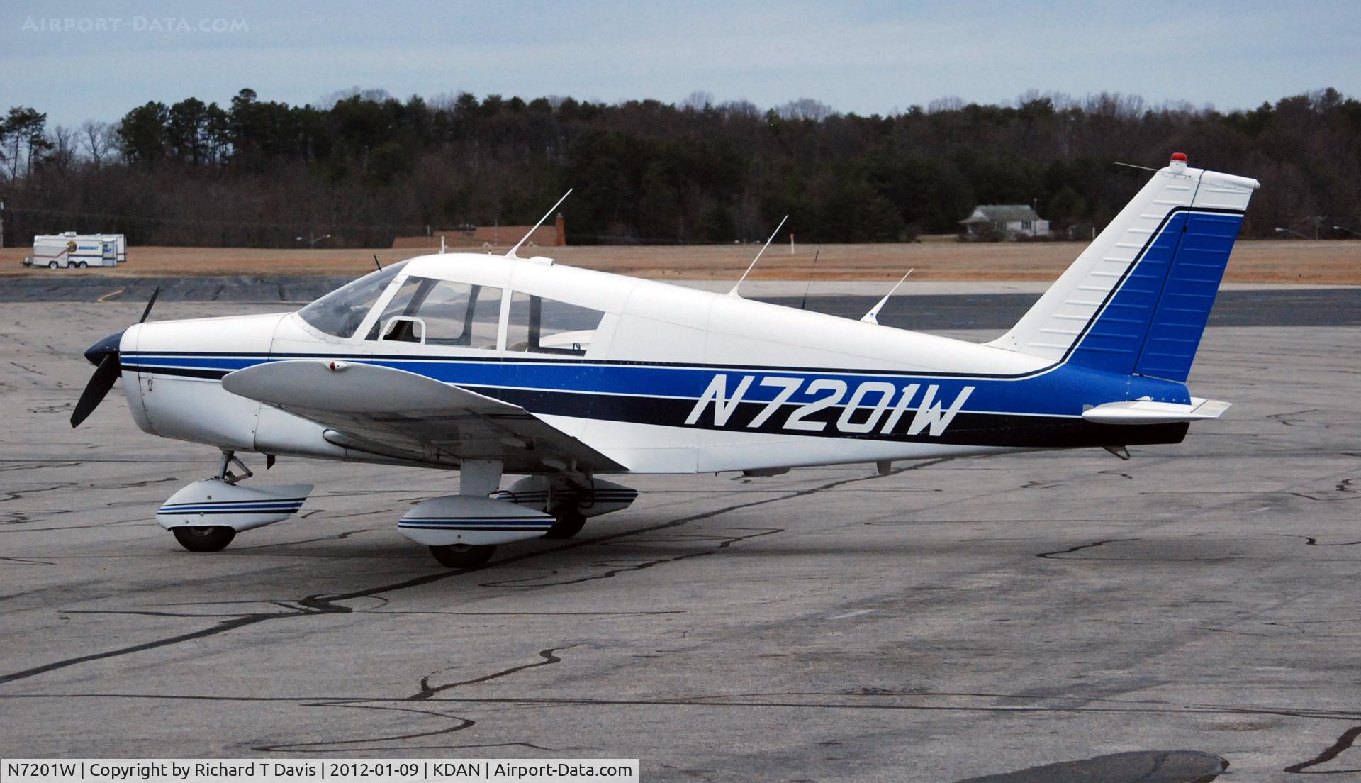 N7201W, 1963 Piper PA-28-180 C/N 28-1012, 1963 Piper PA28-180 in Danville Va.