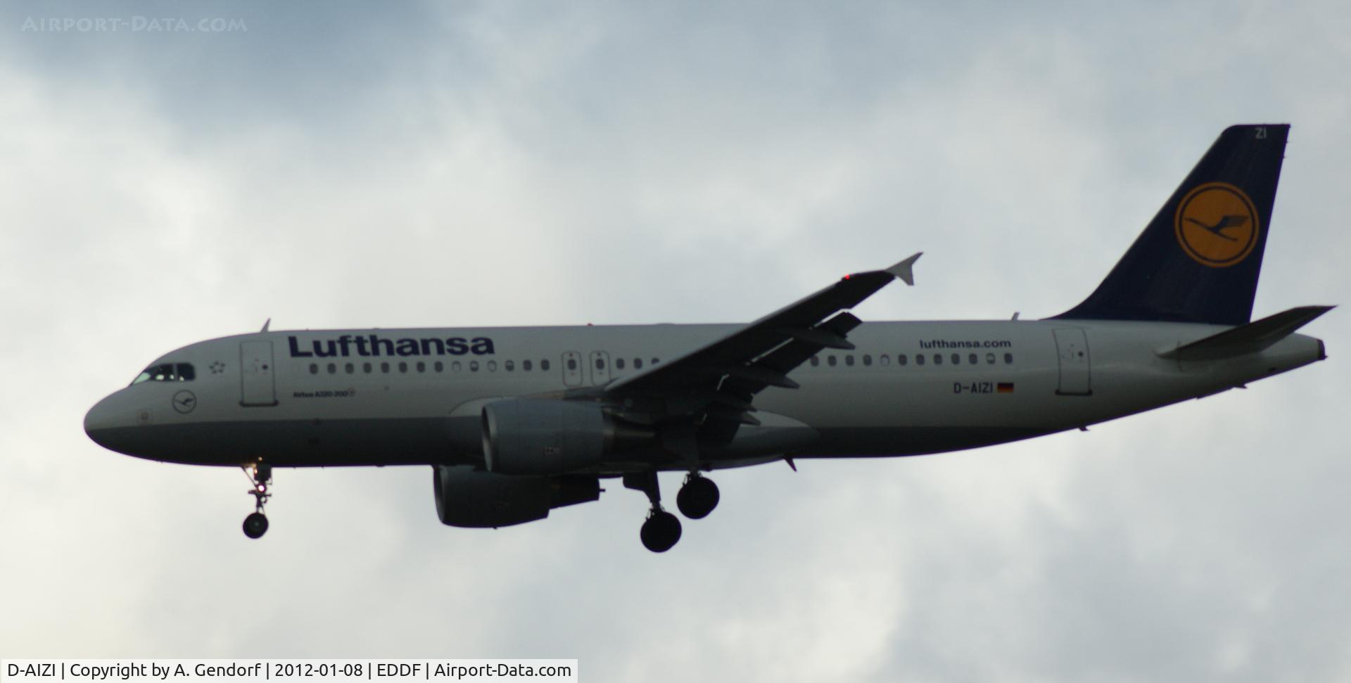 D-AIZI, 2010 Airbus A320-214 C/N 4398, Lufthansa, on finals at Frankfurt Int´l (EDDF)