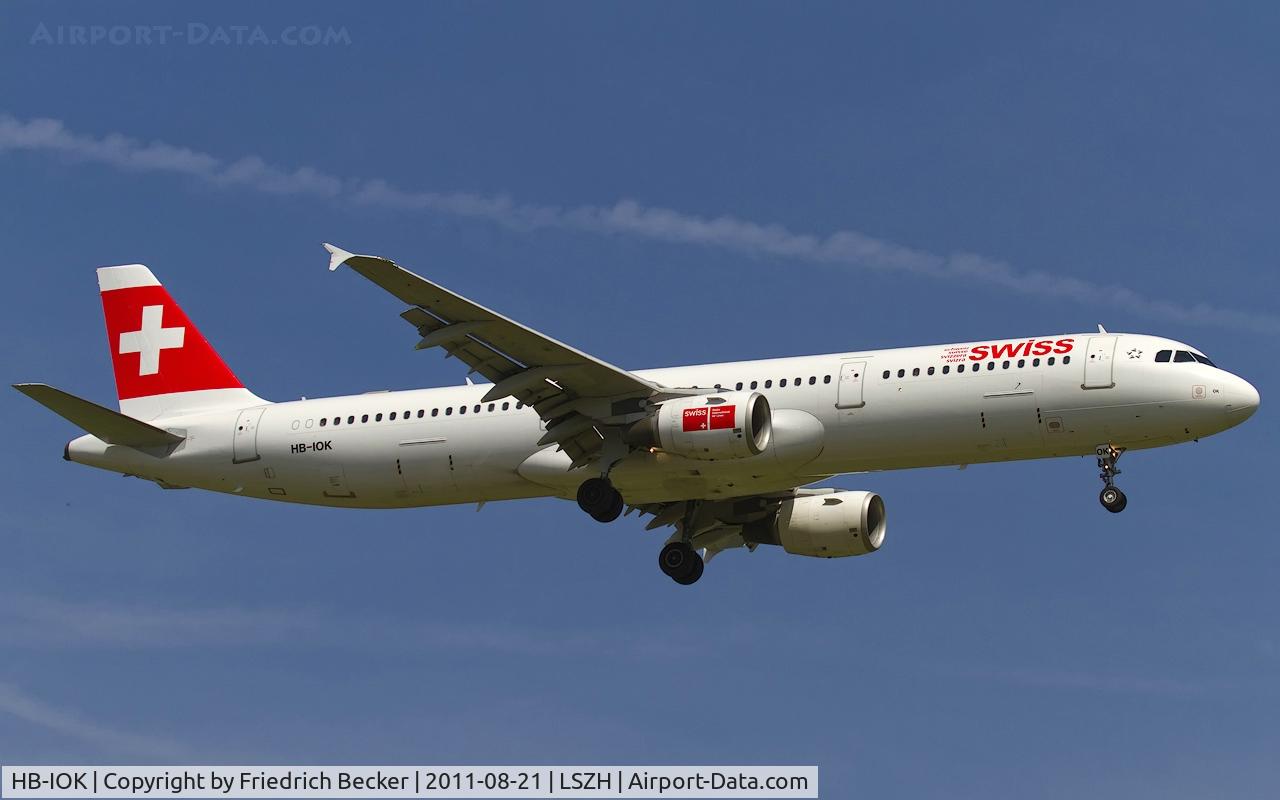 HB-IOK, 1999 Airbus A321-111 C/N 987, on final