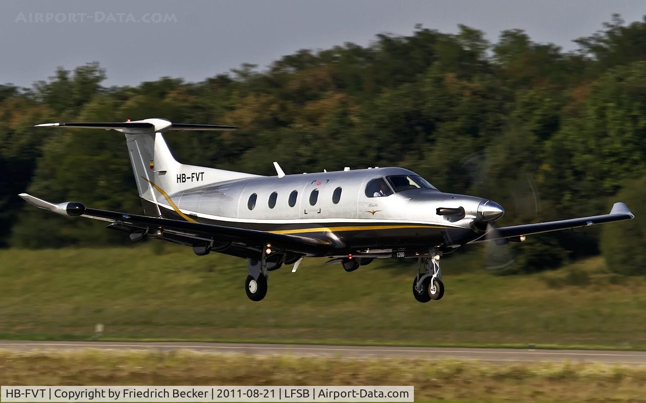 HB-FVT, 2011 Pilatus PC-12/47E C/N 1280, about to touchdown