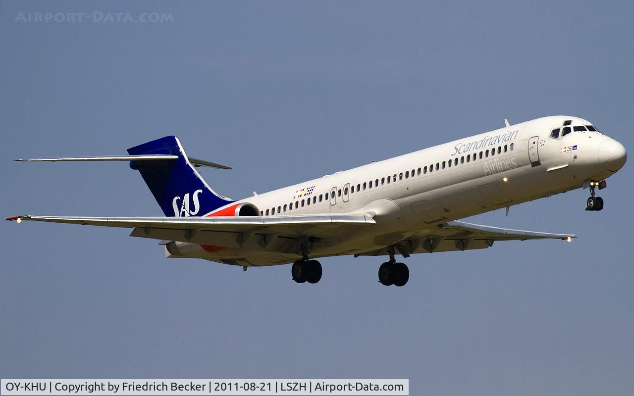 OY-KHU, 1991 McDonnell Douglas MD-87 (DC-9-87) C/N 53336, on final