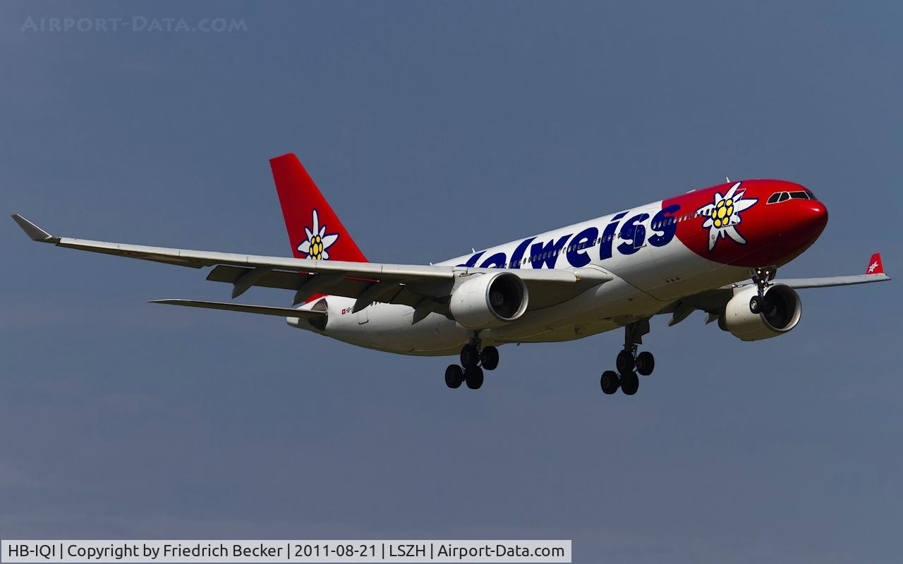 HB-IQI, 1999 Airbus A330-223 C/N 291, on final