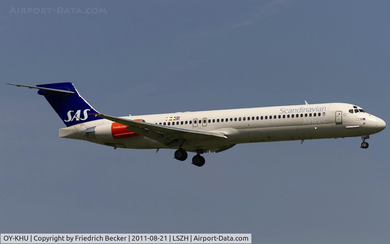 OY-KHU, 1991 McDonnell Douglas MD-87 (DC-9-87) C/N 53336, on final