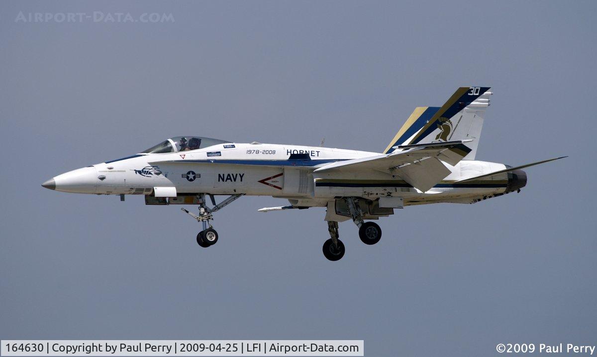 164630, 1991 McDonnell Douglas F/A-18C Hornet C/N 1047/C259, Getting dirty