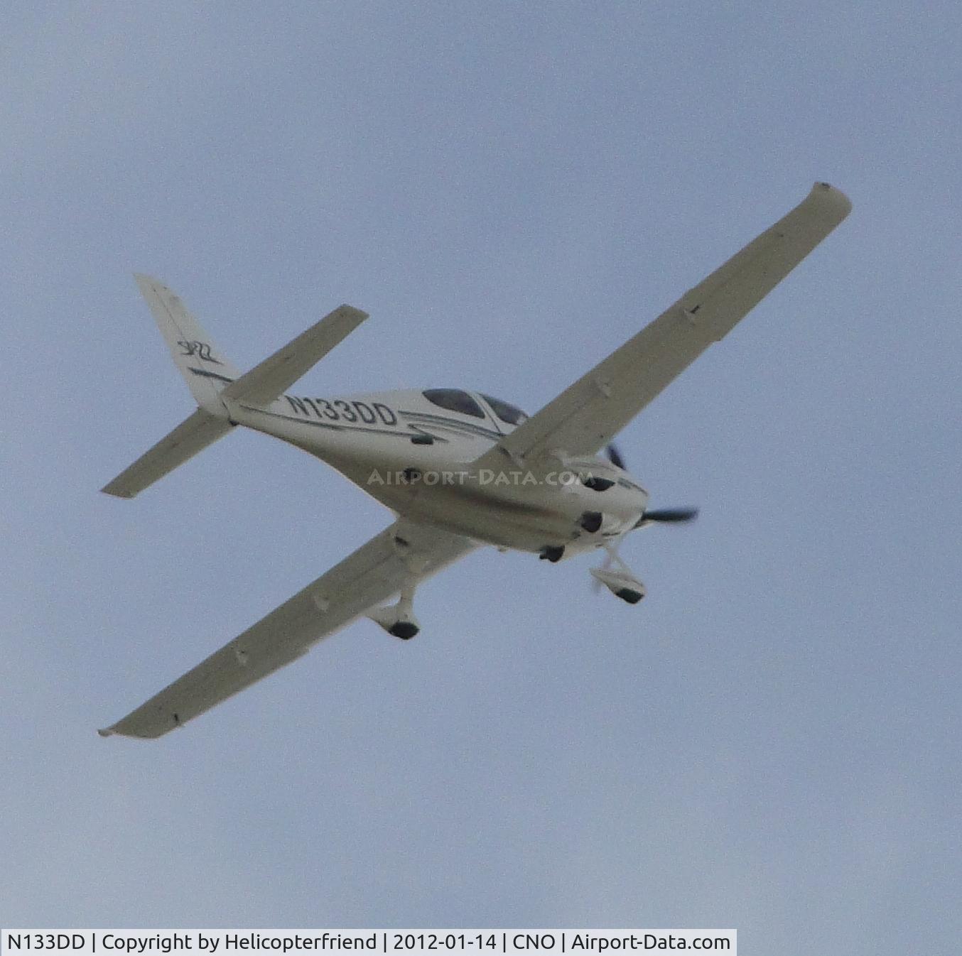 N133DD, 2003 Cirrus SR22 C/N 0589, Starting to turn southbound