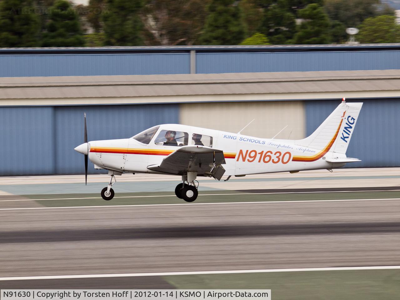 N91630, Piper PA-28-161 C/N 2841055, N91630 arriving on RWY 21