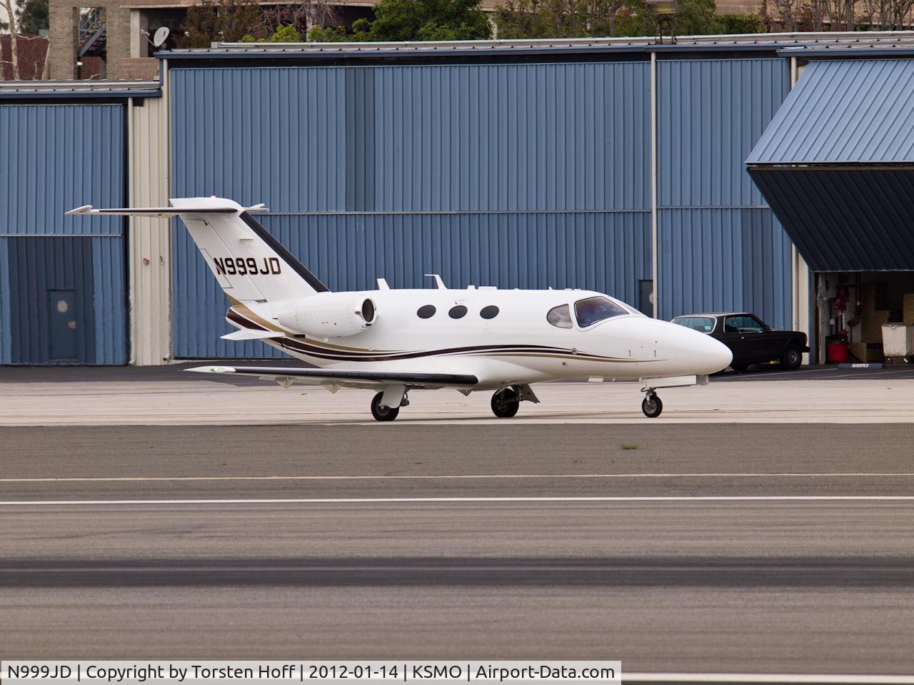 N999JD, 2007 Cessna 510 Citation Mustang Citation Mustang C/N 510-0036, N999JD taxiing