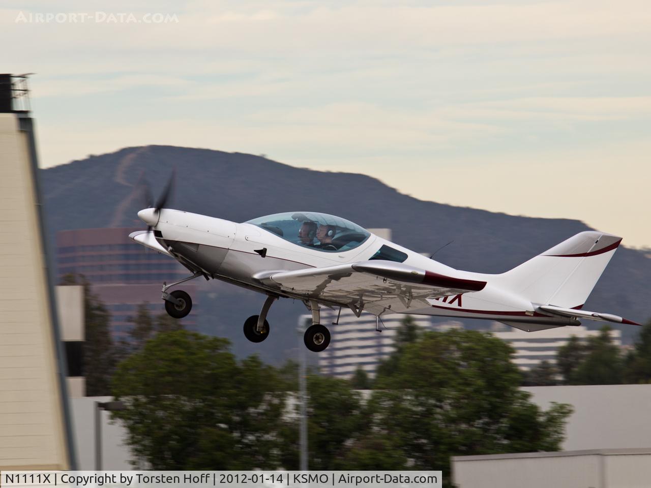 N1111X, 2008 CZAW SportCruiser C/N 08SC176, N1111X departing from RWY 21