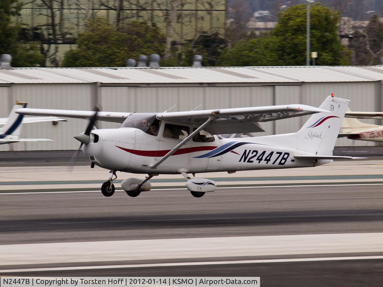 N2447B, 1999 Cessna 172R C/N 17280801, N2447B arriving on RWY 21
