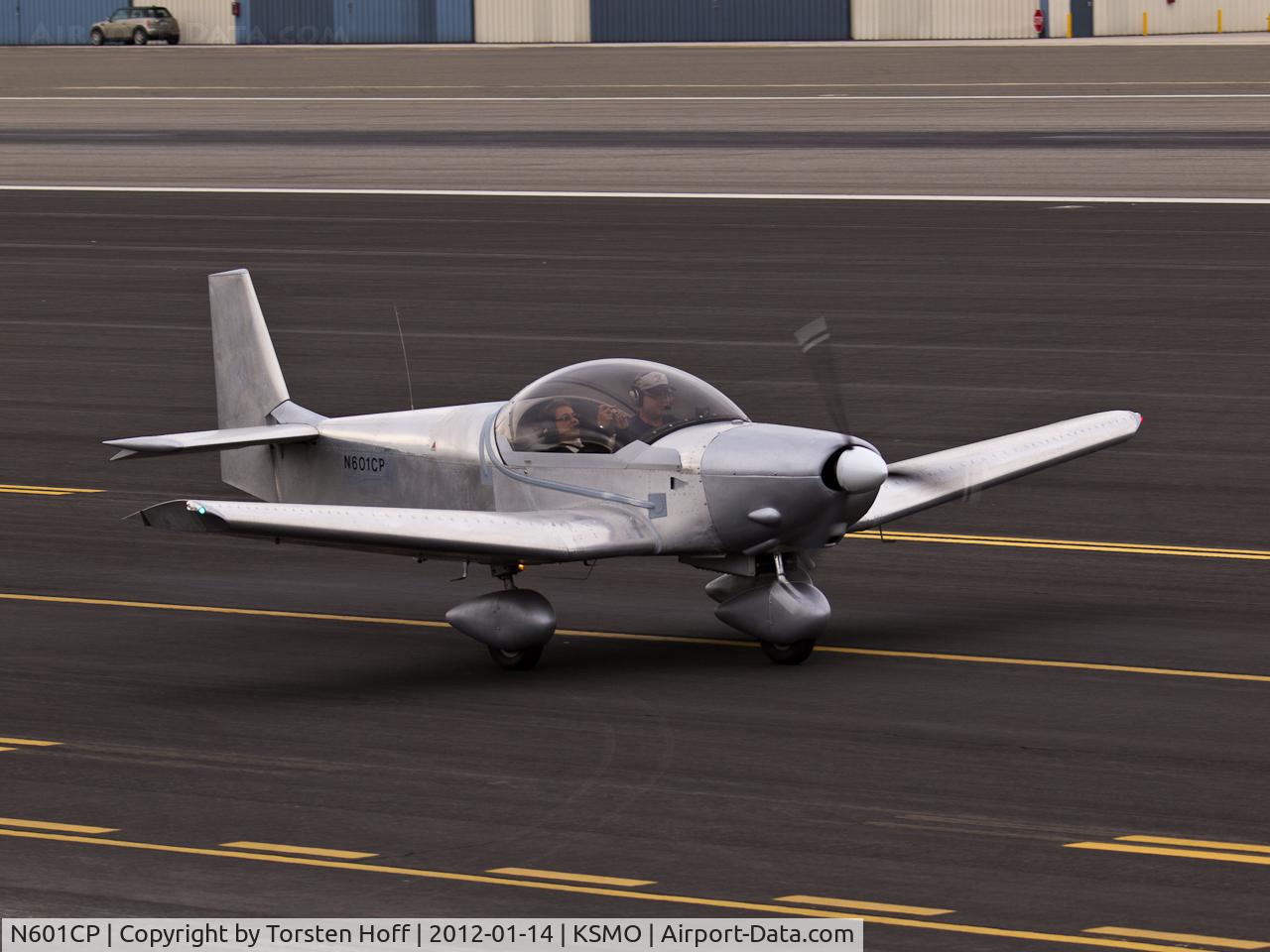 N601CP, Zenair CH-601 HDS Zodiac C/N 001 (N601CP), N601CP taxiing
