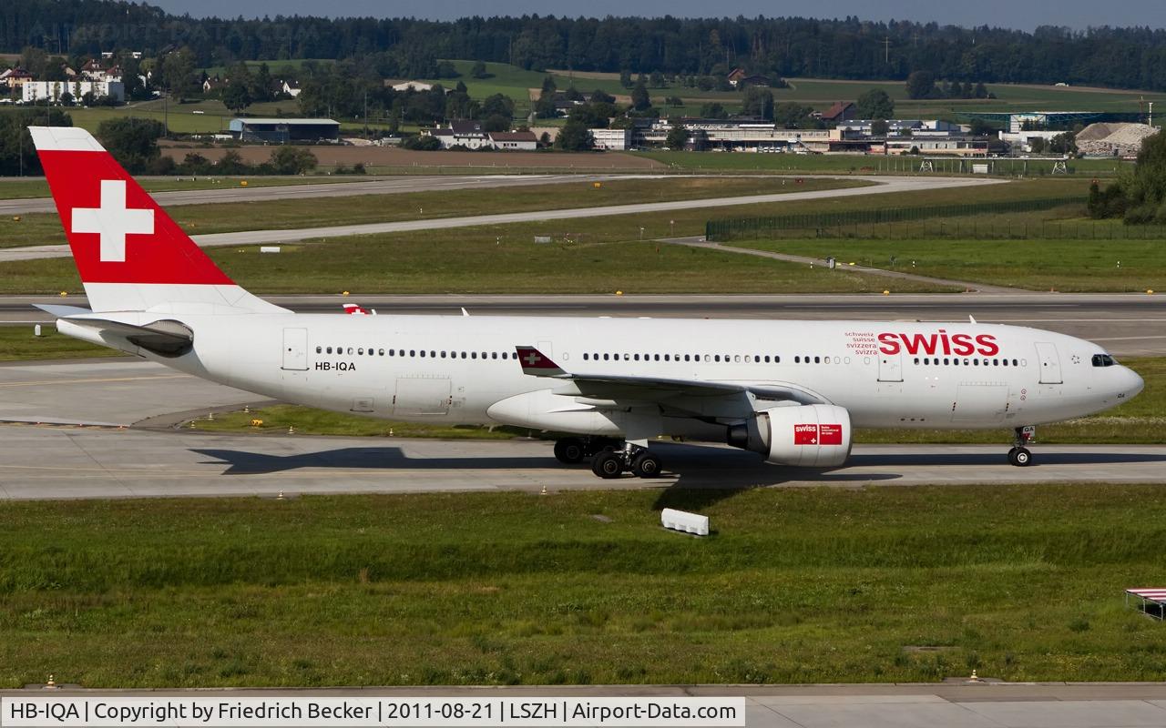 HB-IQA, 1998 Airbus A330-223 C/N 229, taxying to the active
