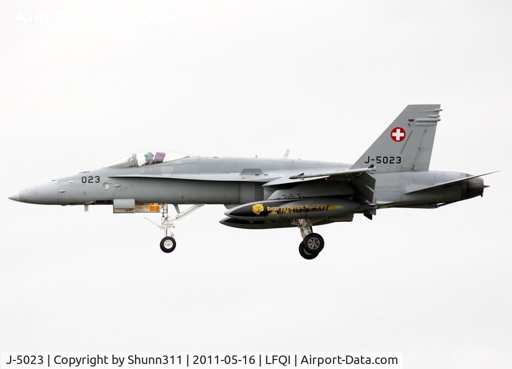 J-5023, McDonnell Douglas F/A-18C Hornet C/N 1372/SFC023, On landing with special c/s on fuelling tanks... Participant of the NATO Tiger Meet 2011...