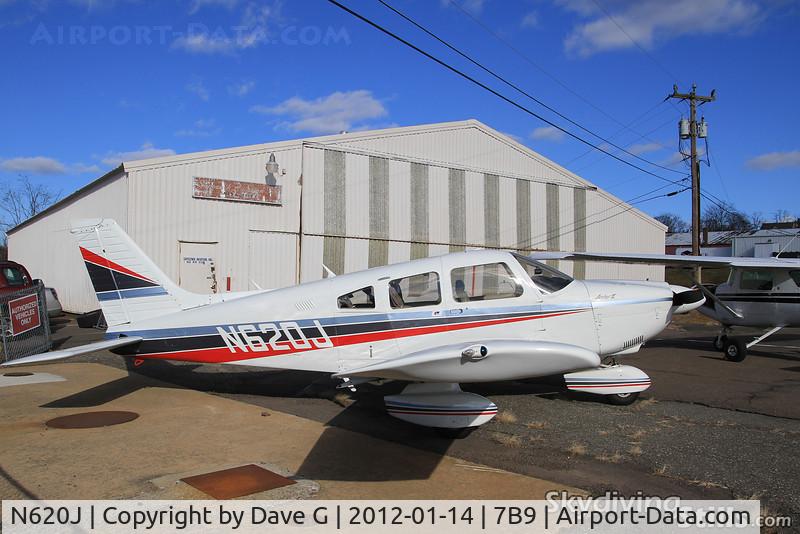 N620J, 1981 Piper PA-28-181 C/N 28-8190227, Parked at Ellington, CT
